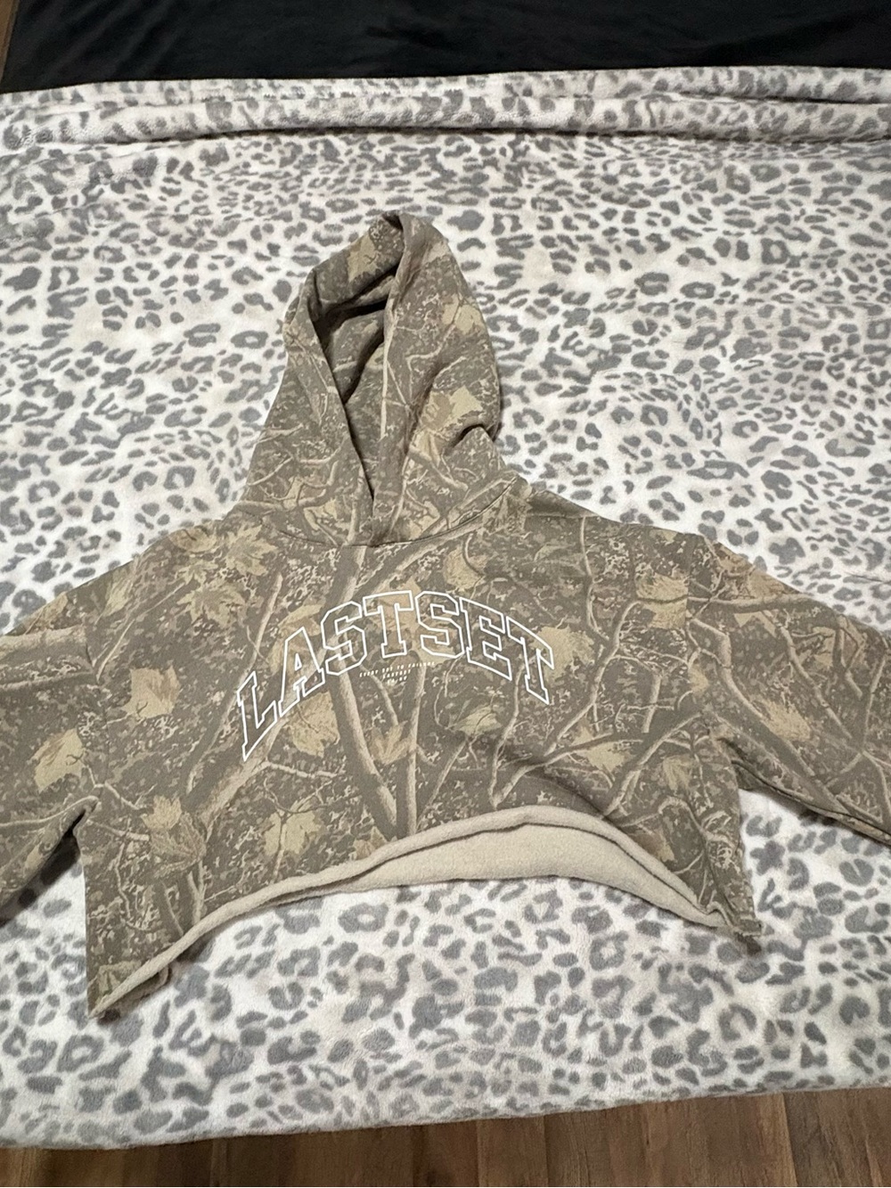 Cropped hoodie
